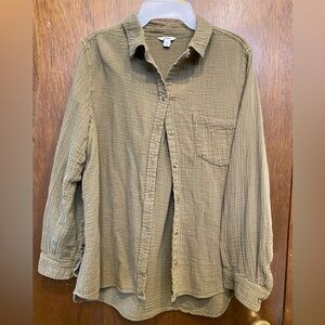 dusty green button-up w/collar